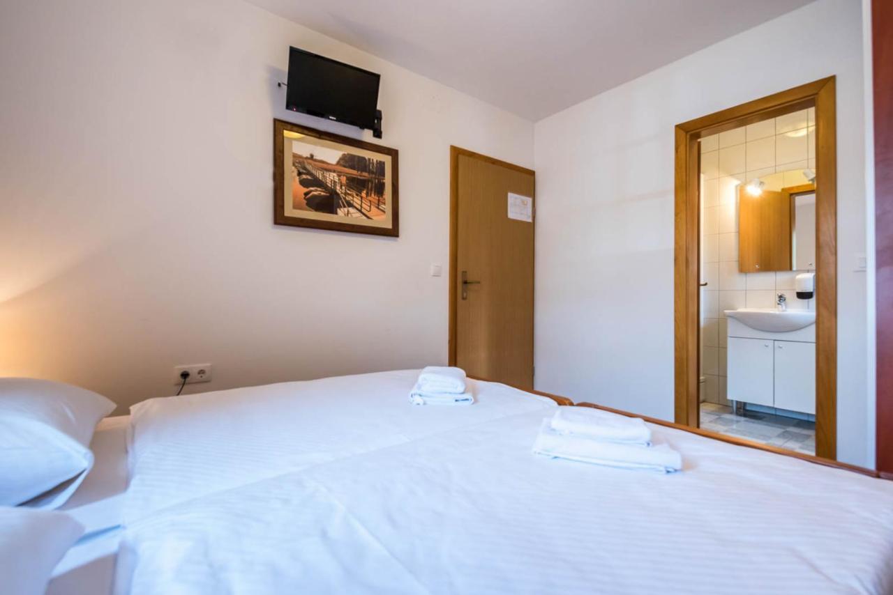Hotel Srakovcic Heart Of Nature Ribnik Eksteriør billede