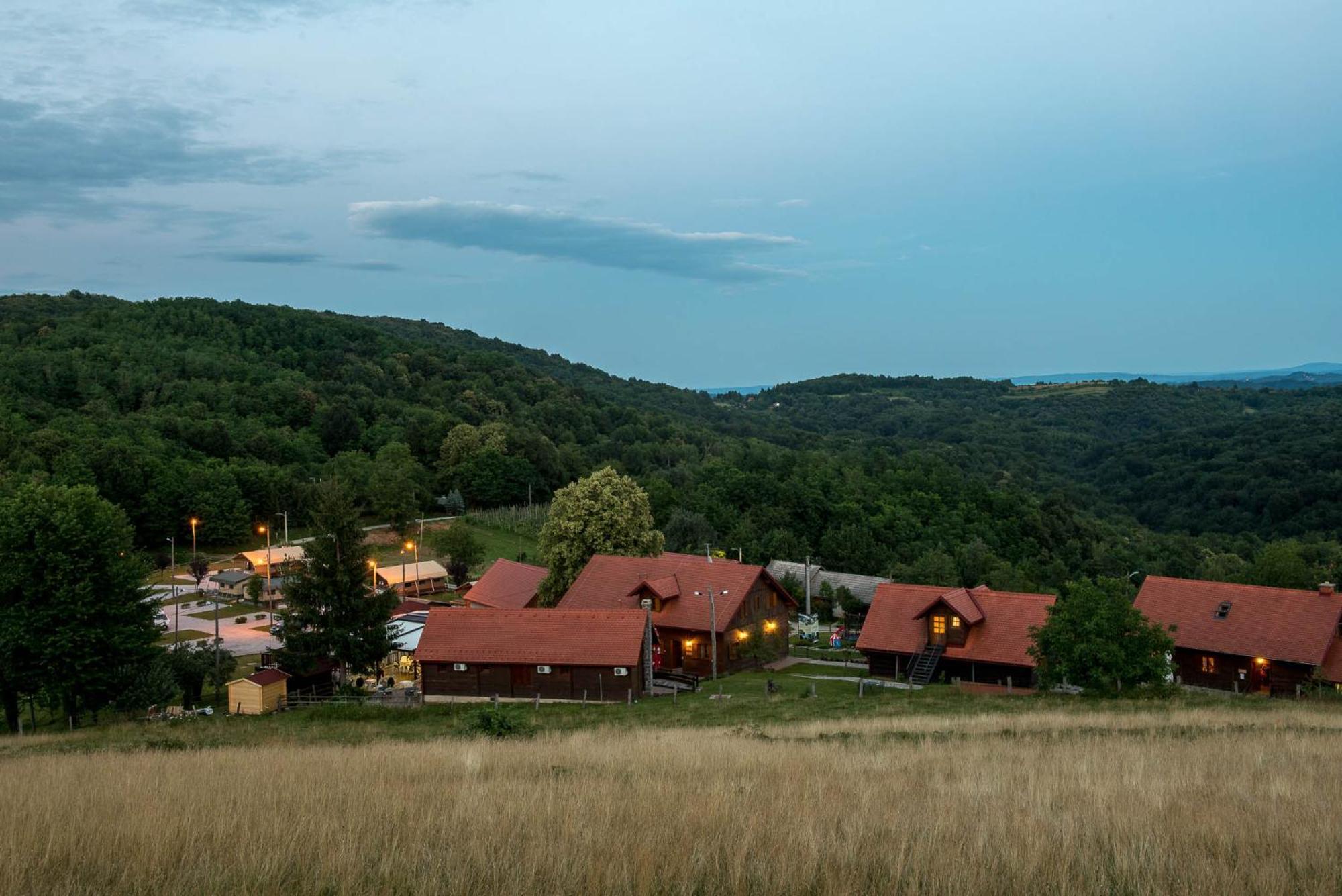 Hotel Srakovcic Heart Of Nature Ribnik Eksteriør billede