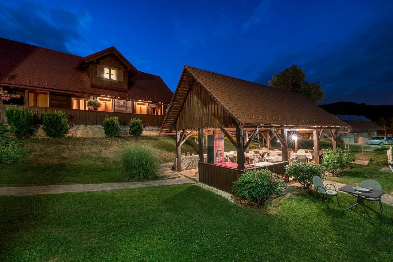Hotel Srakovcic Heart Of Nature Ribnik Eksteriør billede